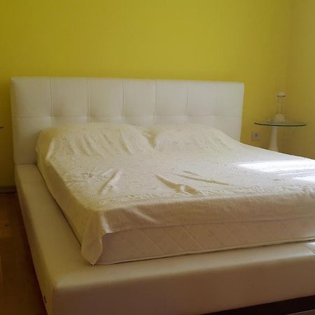 Appartement Bh Rialto à Sveti Stefan Extérieur photo