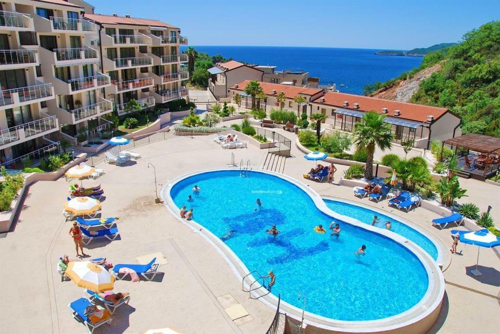 Appartement Bh Rialto à Sveti Stefan Extérieur photo